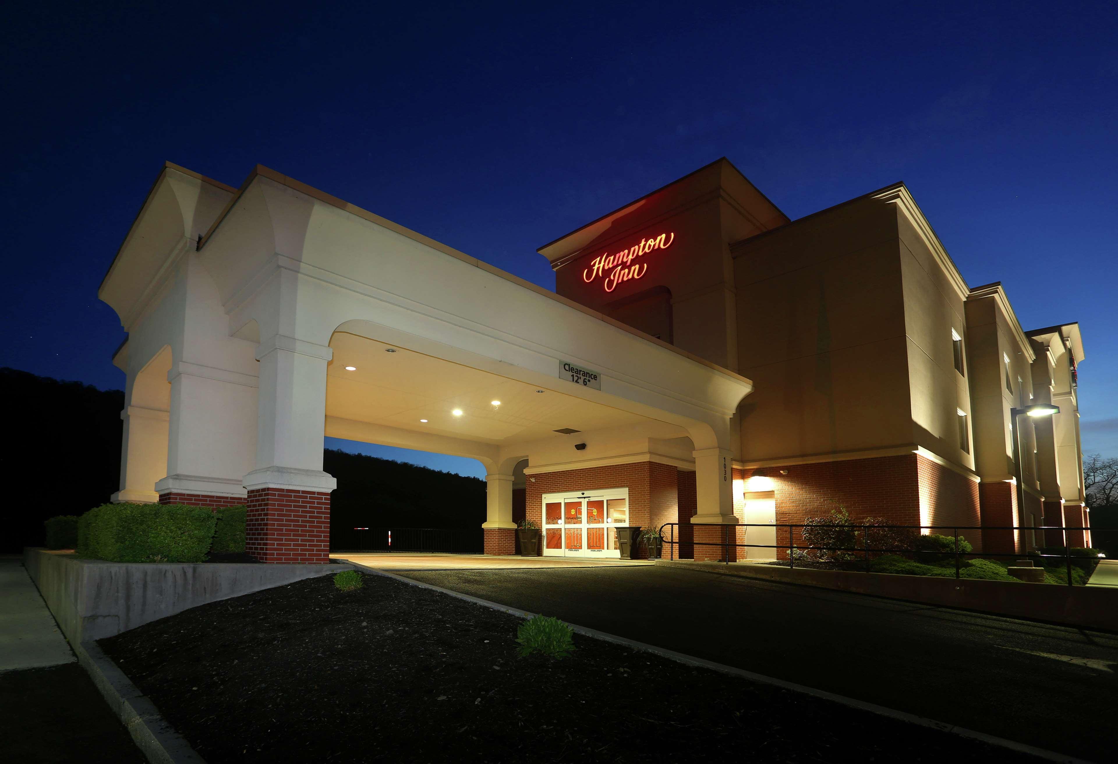 Hampton Inn Owego Buitenkant foto