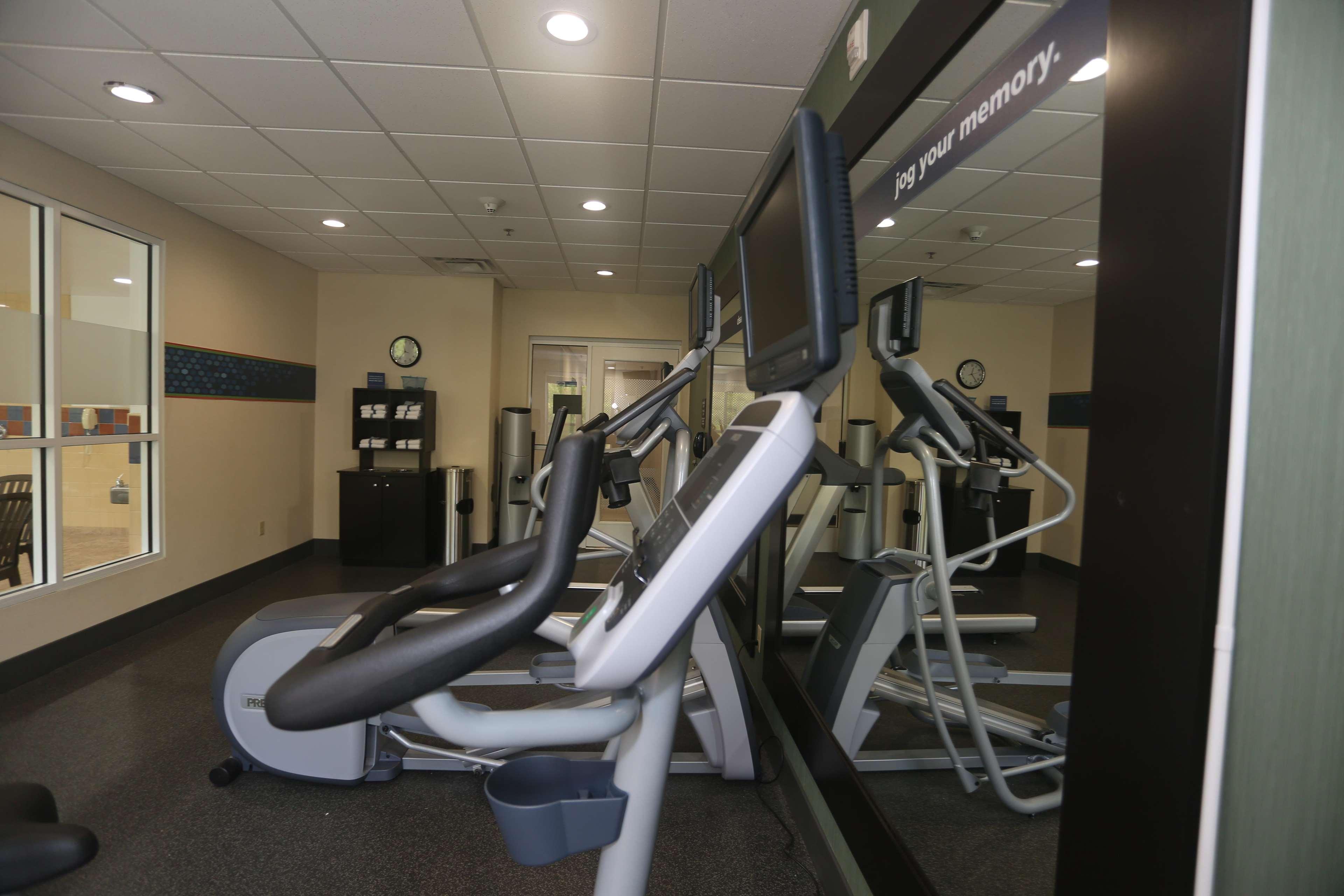 Hampton Inn Owego Buitenkant foto