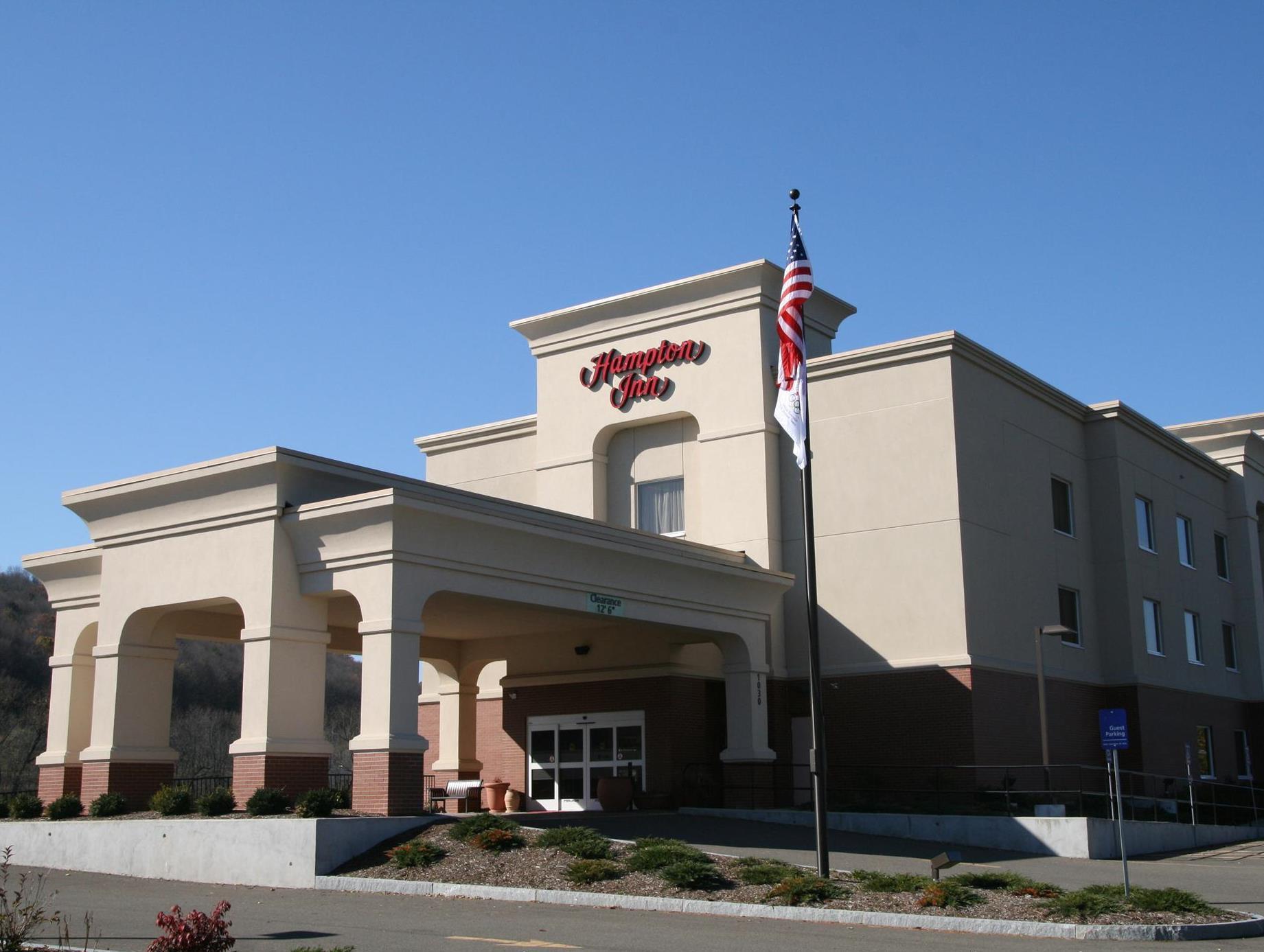Hampton Inn Owego Buitenkant foto