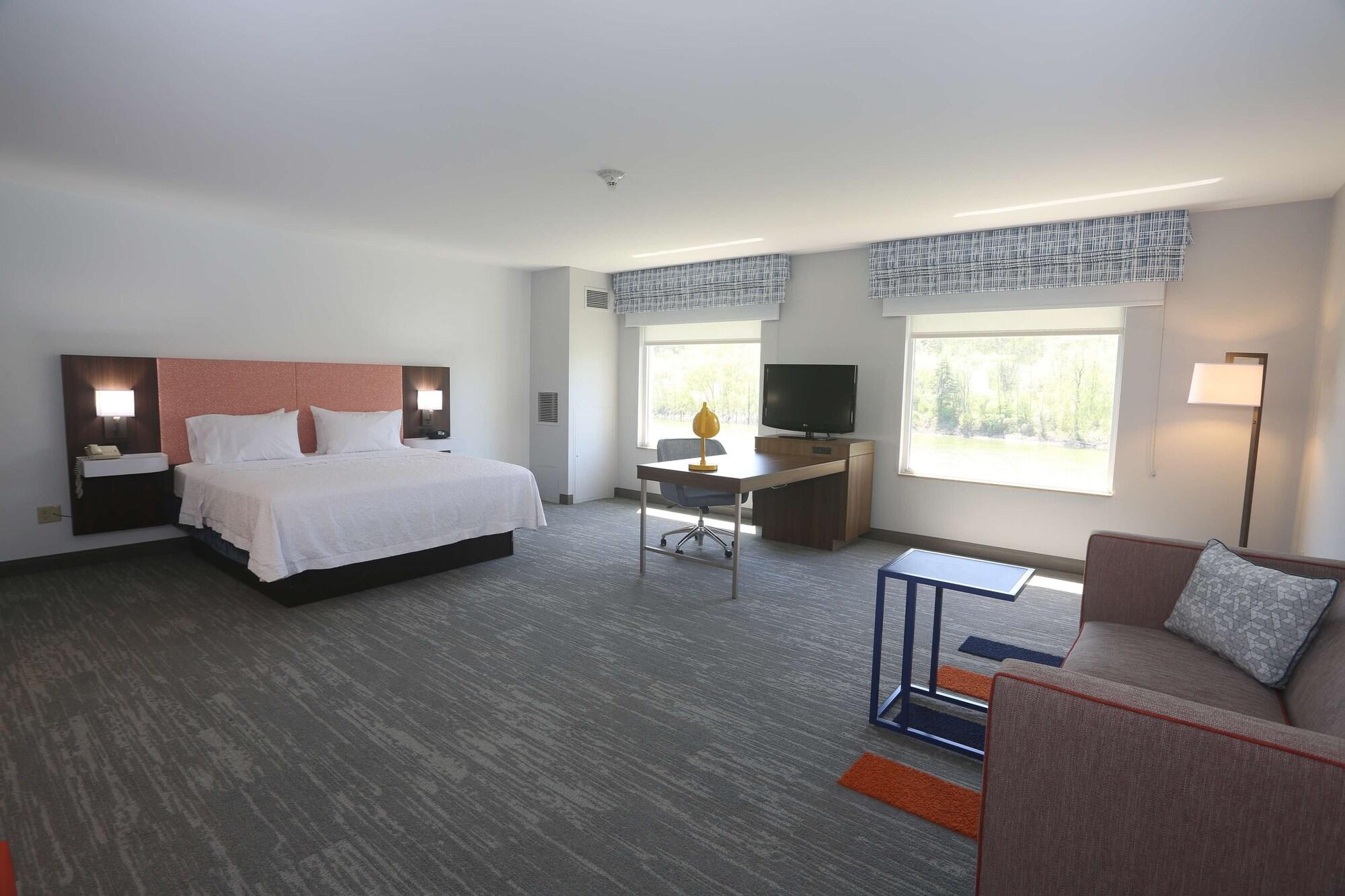 Hampton Inn Owego Buitenkant foto