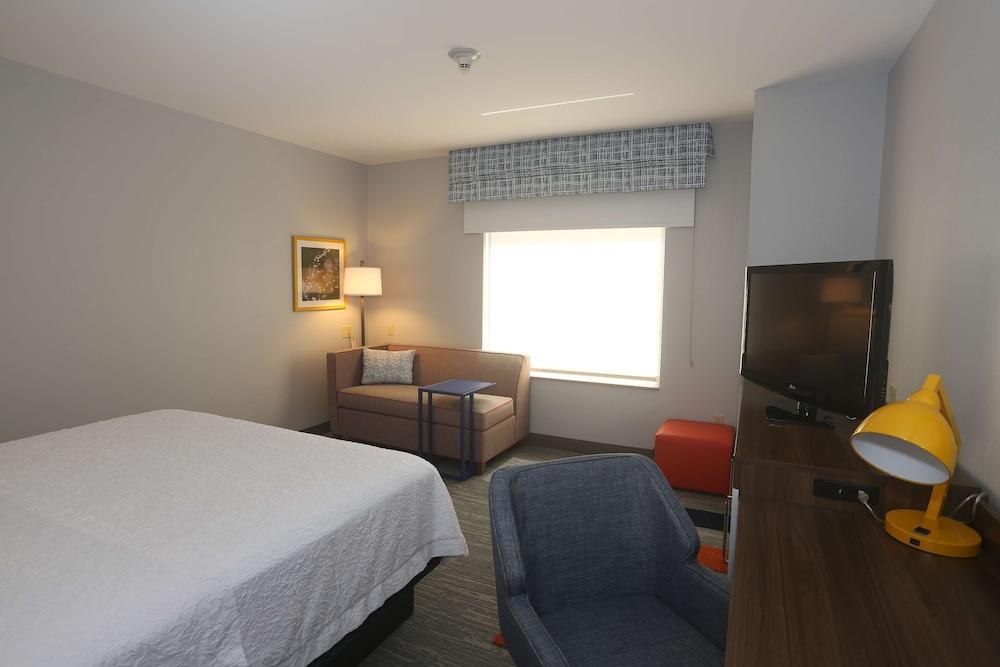 Hampton Inn Owego Buitenkant foto