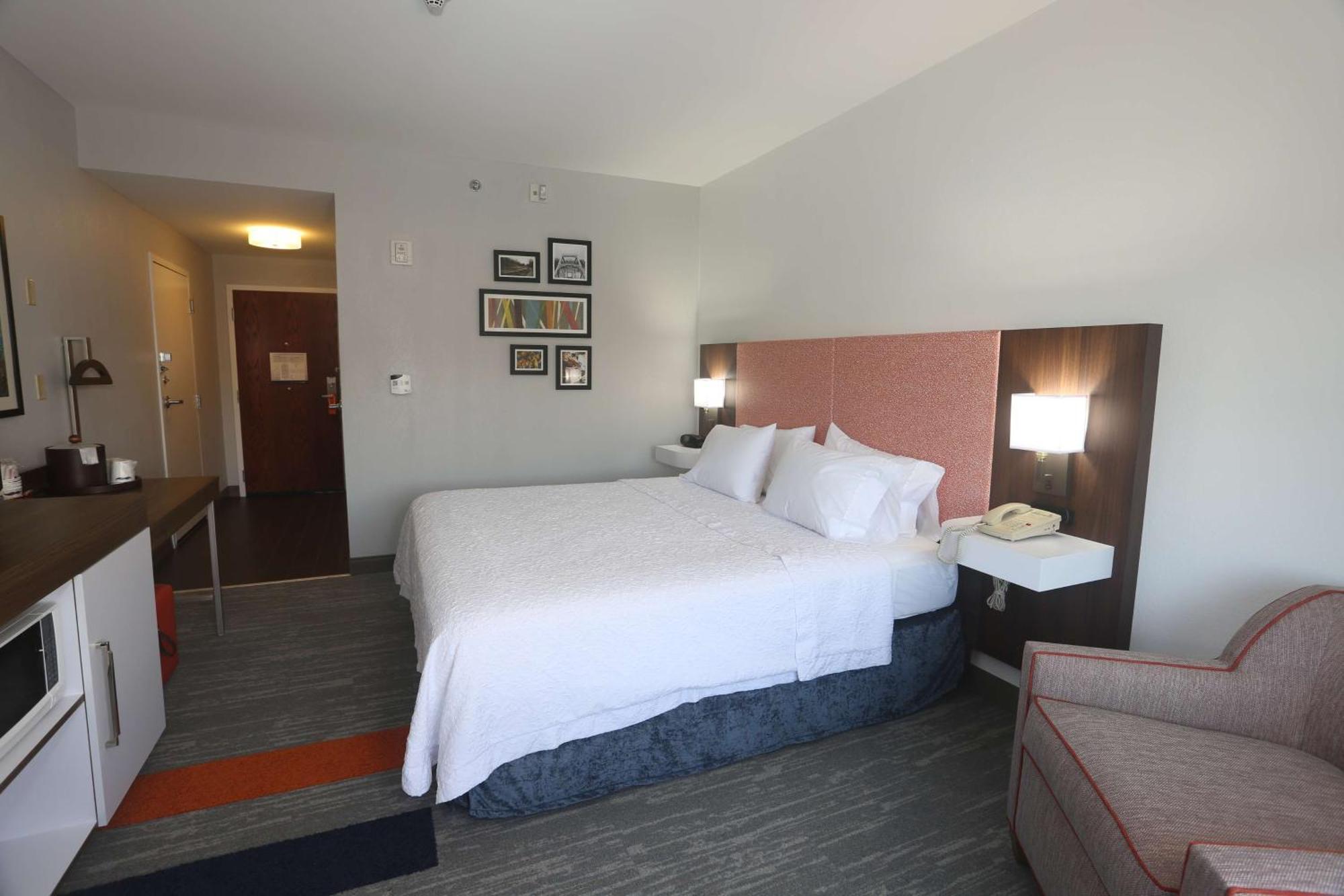 Hampton Inn Owego Buitenkant foto